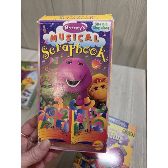Barney VHS Lot 1 2 3 4 Seasons, All Aboard For Sharing, Musical Scrapbooking - Picture 5 of 11
